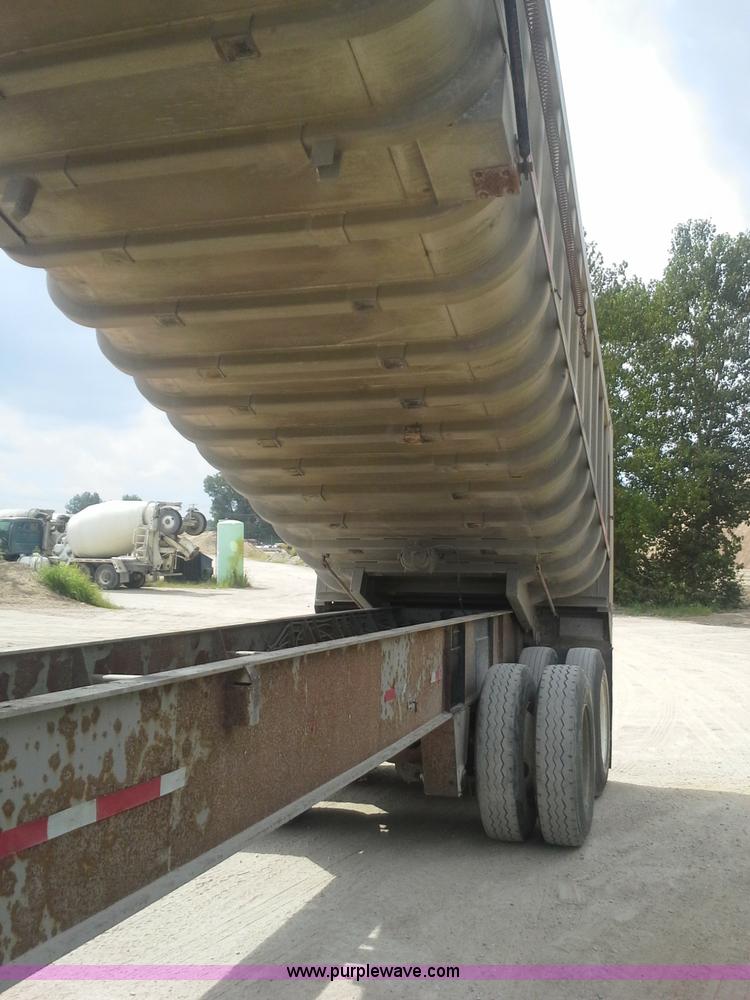 image for item AW9881 1990 Fruehauf aluminum end dump trailer