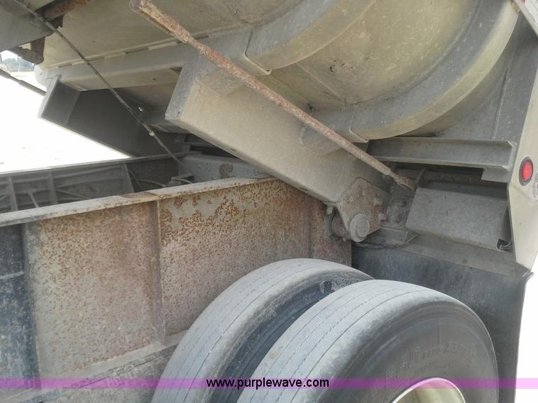 image for item AW9881 1990 Fruehauf aluminum end dump trailer