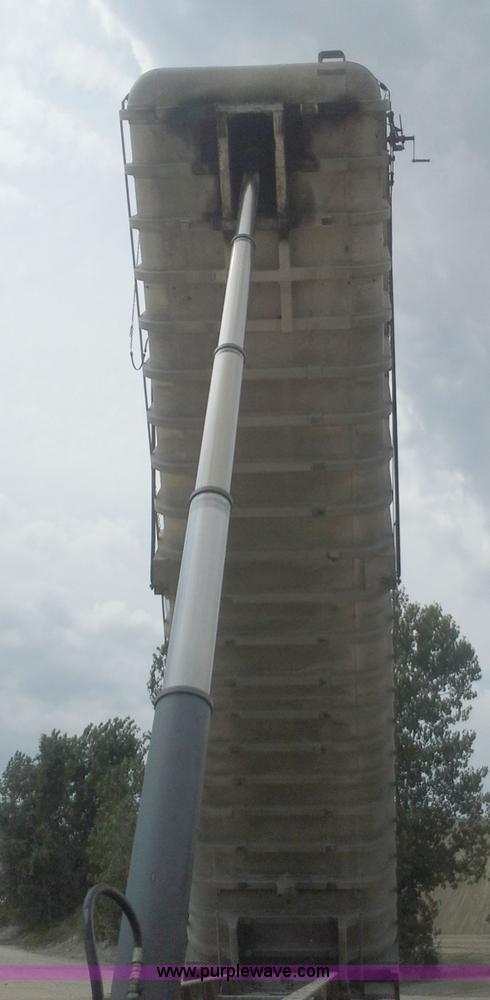 image for item AW9881 1990 Fruehauf aluminum end dump trailer