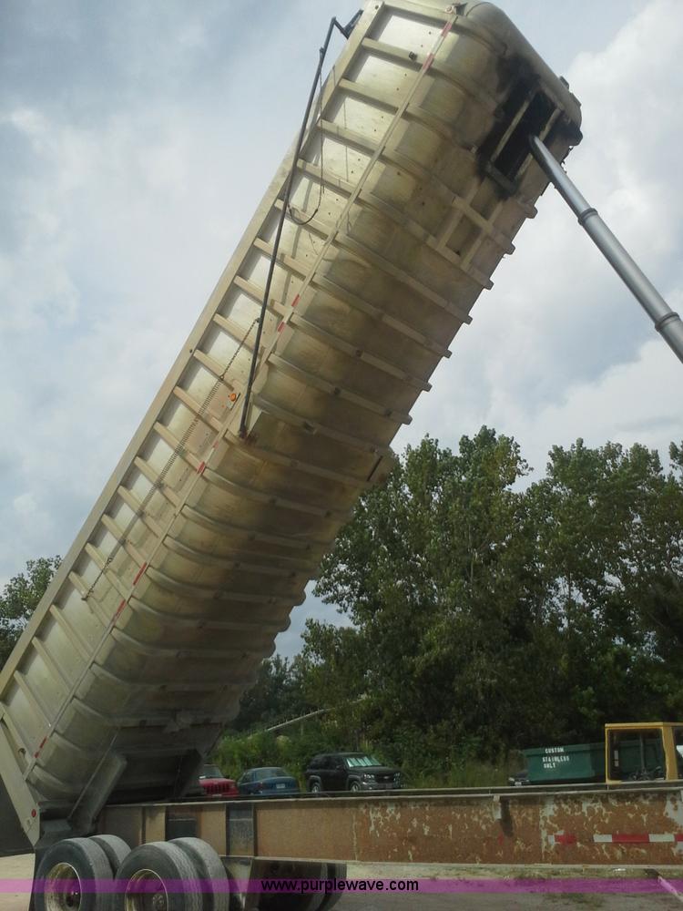 image for item AW9881 1990 Fruehauf aluminum end dump trailer