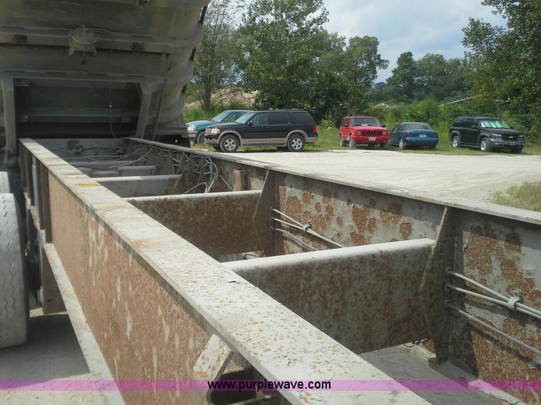 image for item AW9881 1990 Fruehauf aluminum end dump trailer