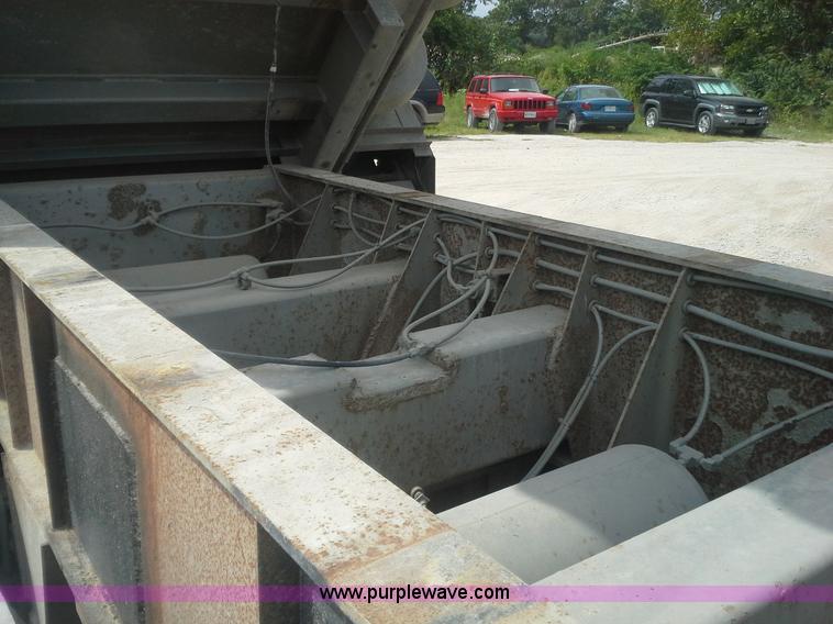 image for item AW9881 1990 Fruehauf aluminum end dump trailer