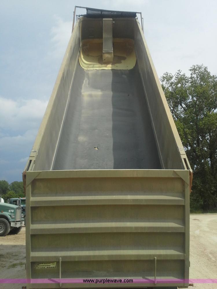 image for item AW9881 1990 Fruehauf aluminum end dump trailer