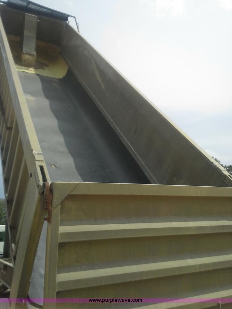 image for item AW9881 1990 Fruehauf aluminum end dump trailer