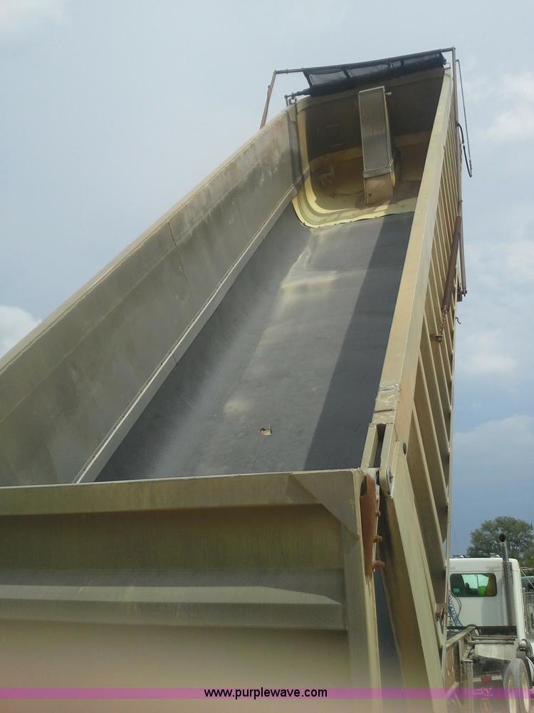 image for item AW9881 1990 Fruehauf aluminum end dump trailer