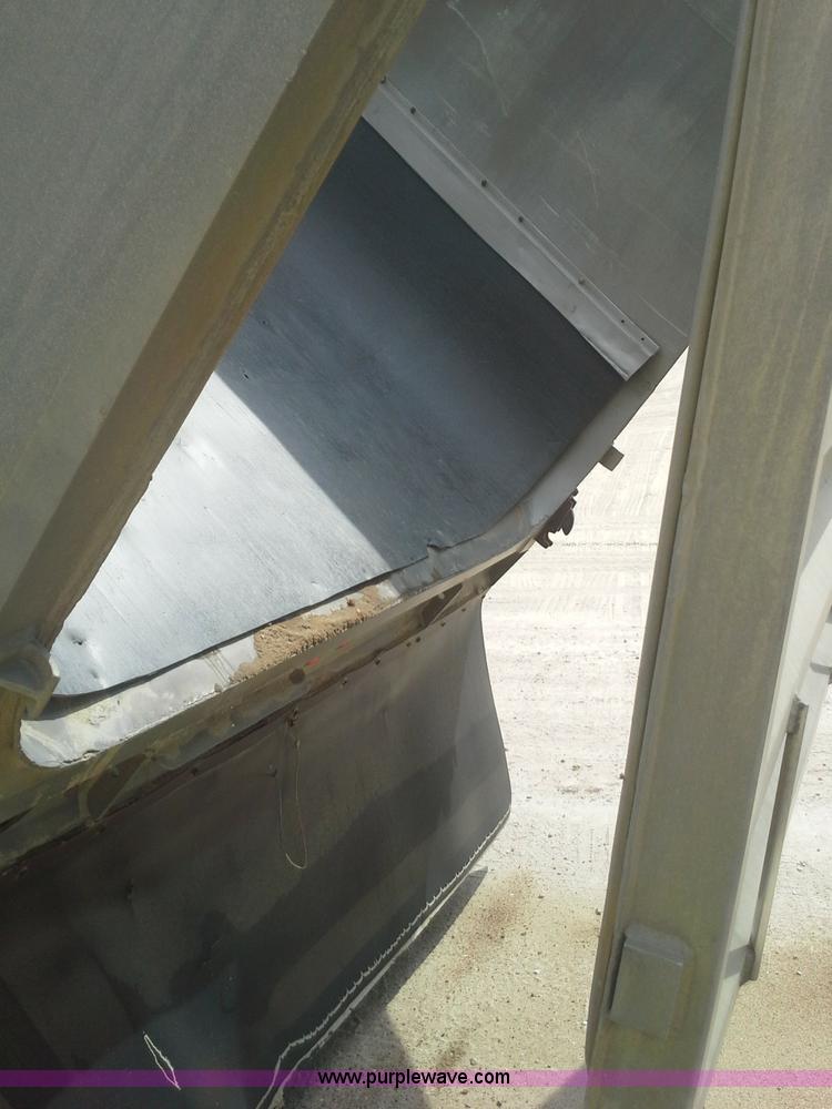 image for item AW9881 1990 Fruehauf aluminum end dump trailer