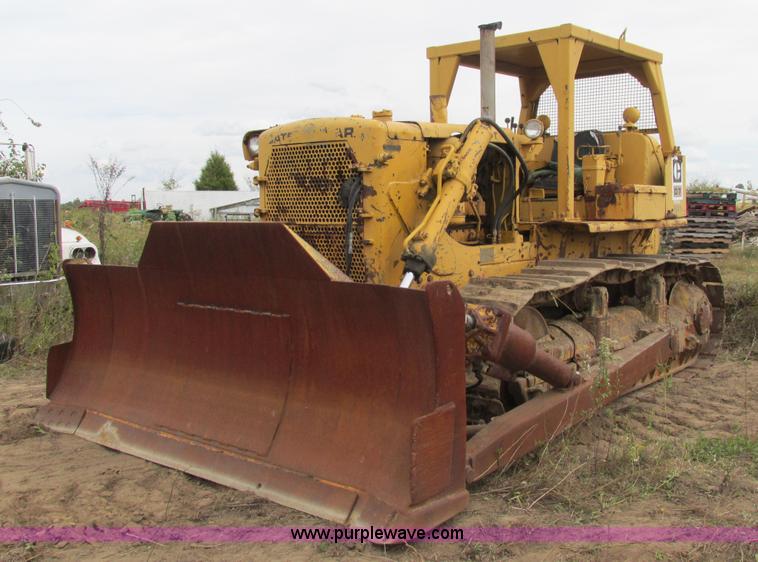 image for item AW9882 1966 Caterpillar D7E dozer