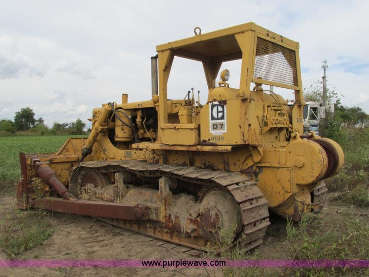 image for item AW9882 1966 Caterpillar D7E dozer