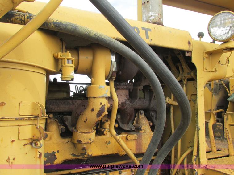 image for item AW9882 1966 Caterpillar D7E dozer