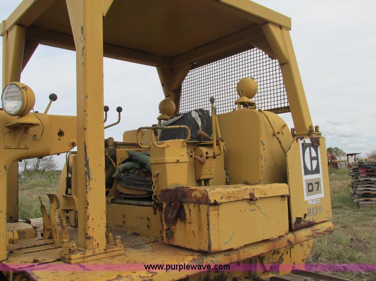 image for item AW9882 1966 Caterpillar D7E dozer