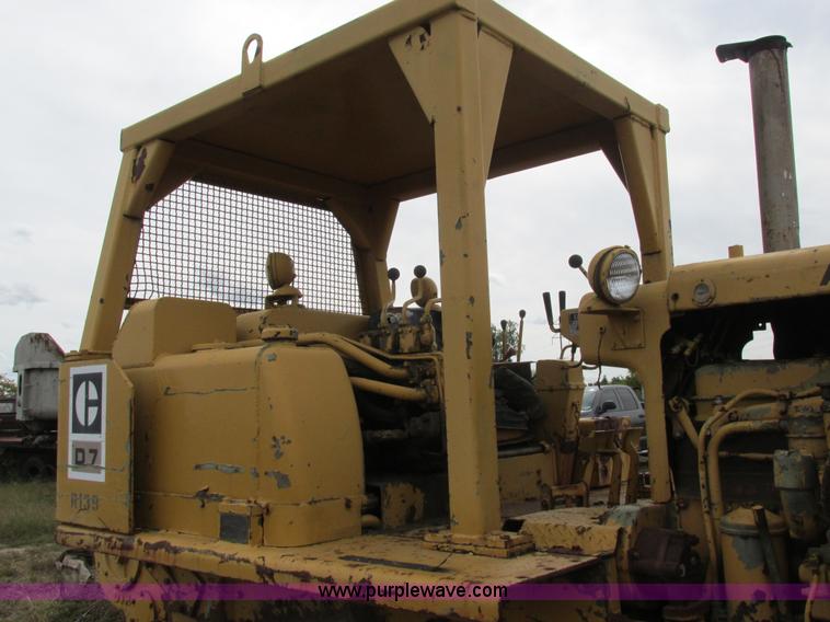 image for item AW9882 1966 Caterpillar D7E dozer