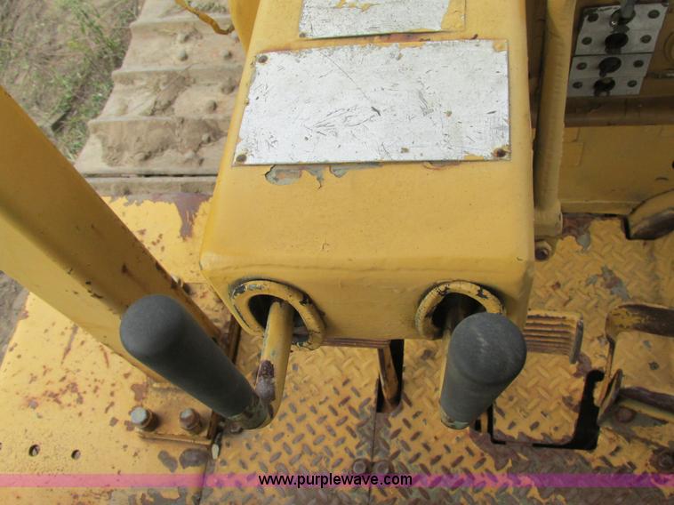 image for item AW9882 1966 Caterpillar D7E dozer