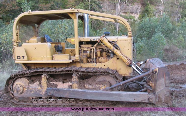 image for item AW9883 1968 Caterpillar D7E dozer