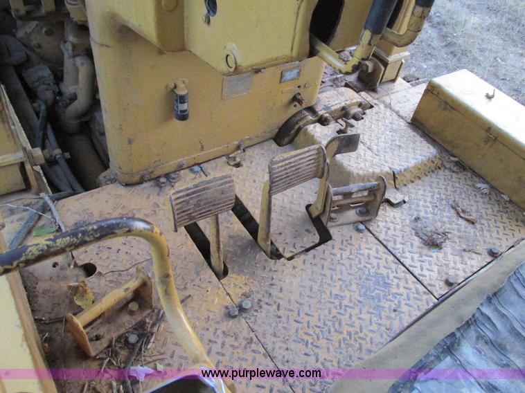 image for item AW9883 1968 Caterpillar D7E dozer