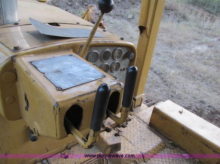 image for item AW9883 1968 Caterpillar D7E dozer