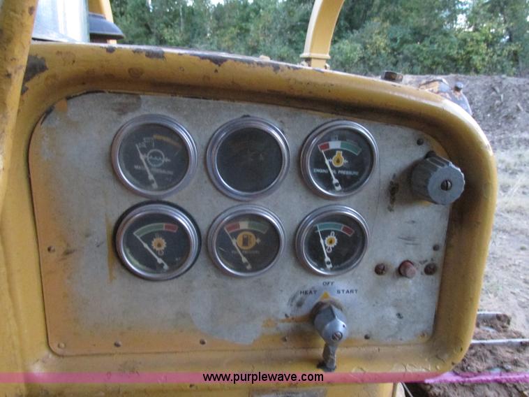 image for item AW9883 1968 Caterpillar D7E dozer