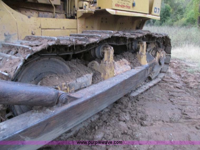 image for item AW9883 1968 Caterpillar D7E dozer