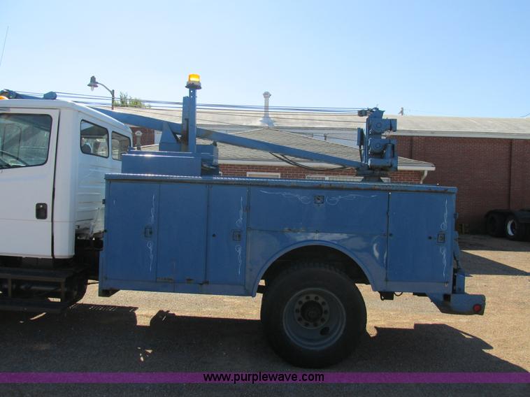 image for item AW9889 Reading CMB281-A service body