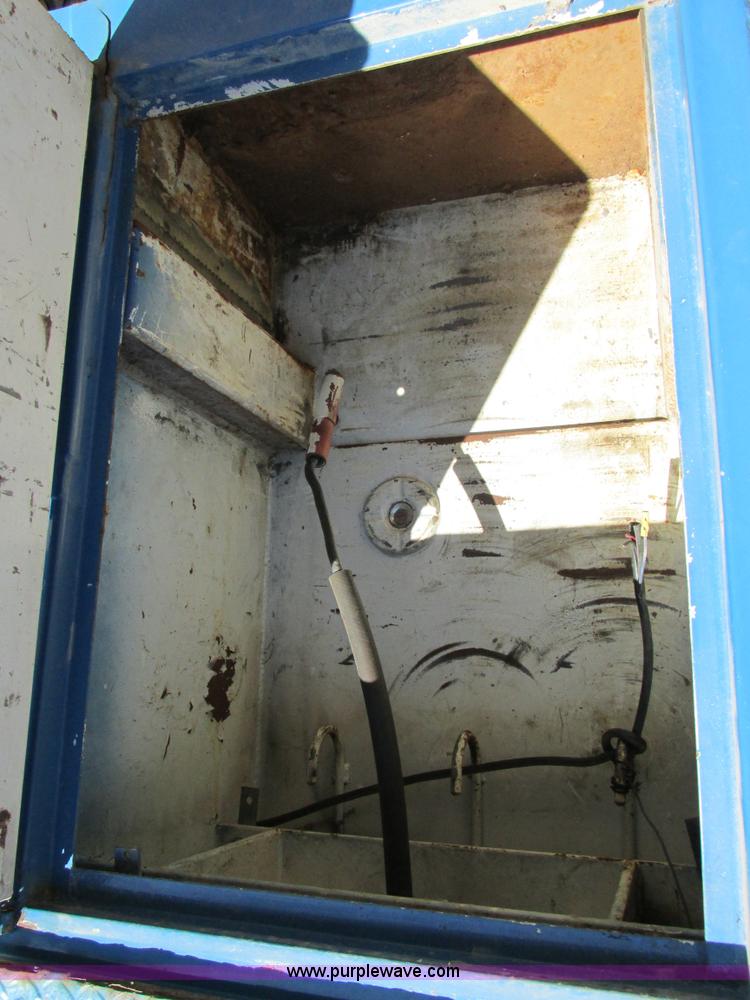 image for item AW9889 Reading CMB281-A service body