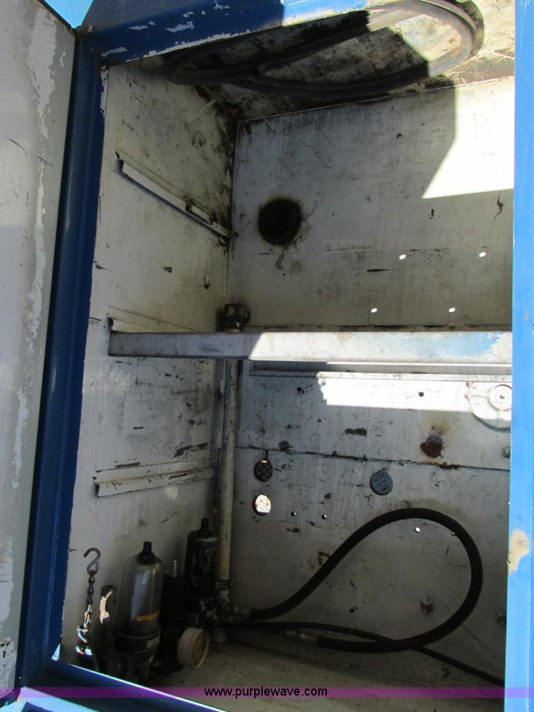 image for item AW9889 Reading CMB281-A service body