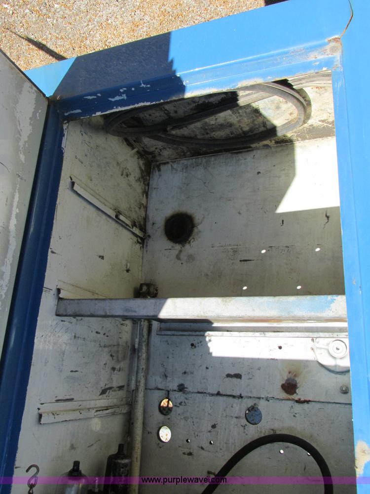 image for item AW9889 Reading CMB281-A service body