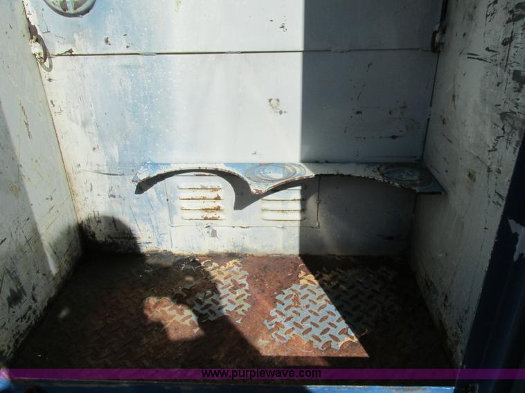 image for item AW9889 Reading CMB281-A service body