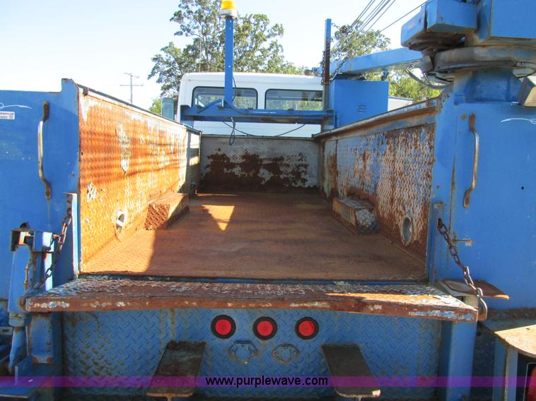 image for item AW9889 Reading CMB281-A service body