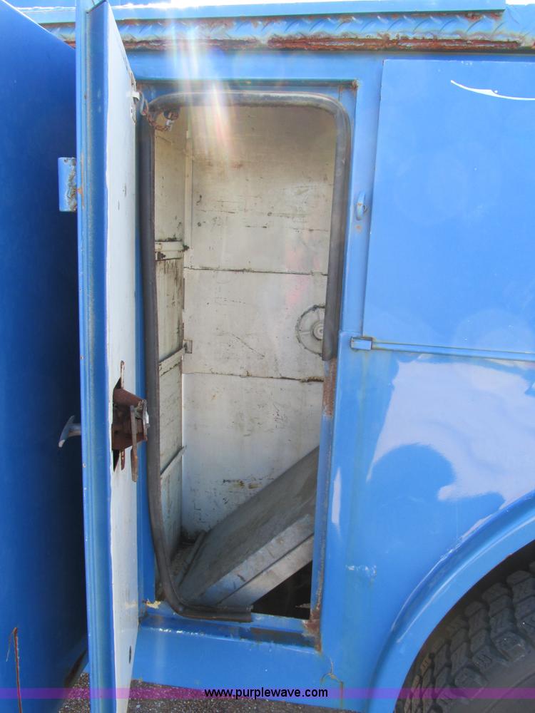 image for item AW9889 Reading CMB281-A service body