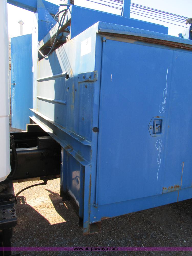 image for item AW9889 Reading CMB281-A service body