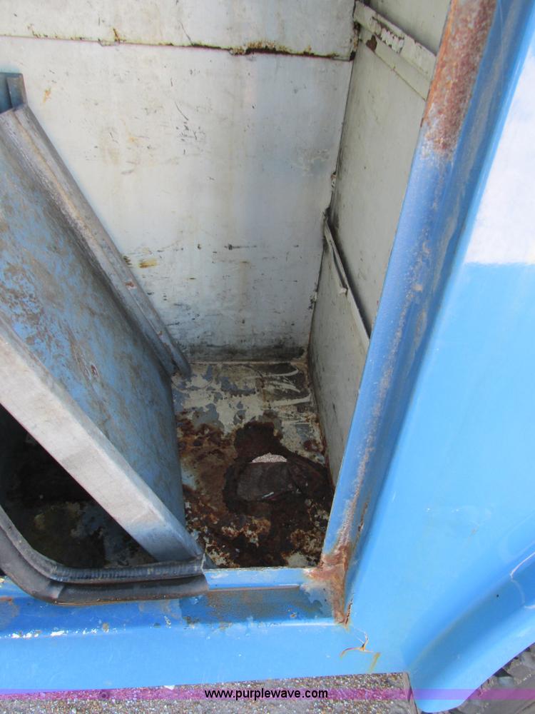 image for item AW9889 Reading CMB281-A service body