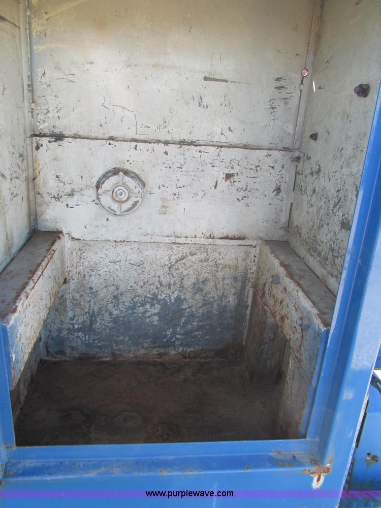 image for item AW9889 Reading CMB281-A service body