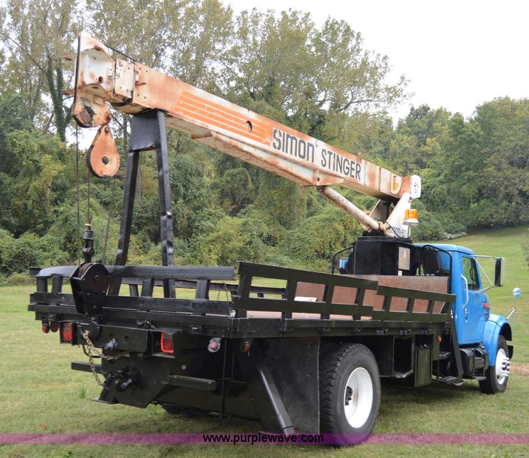 image for item AY9495 1993 International 4700 crane truck