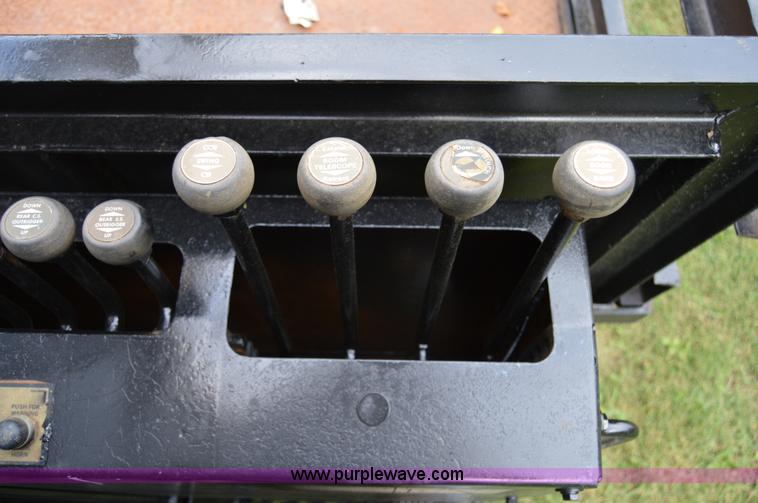 image for item AY9495 1993 International 4700 crane truck