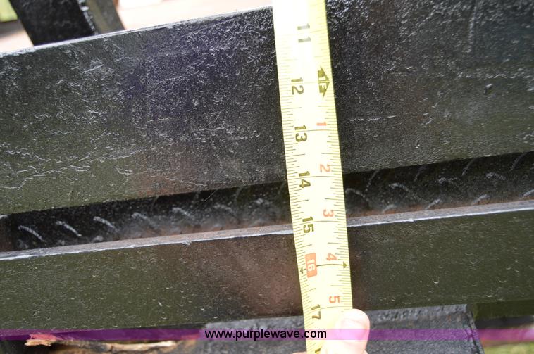 image for item AY9495 1993 International 4700 crane truck