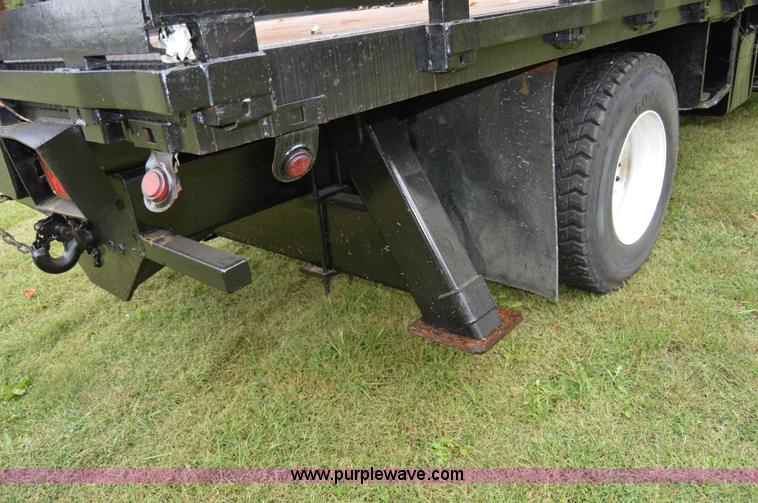 image for item AY9495 1993 International 4700 crane truck