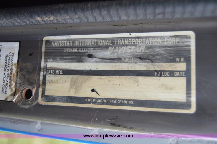 image for item AY9495 1993 International 4700 crane truck