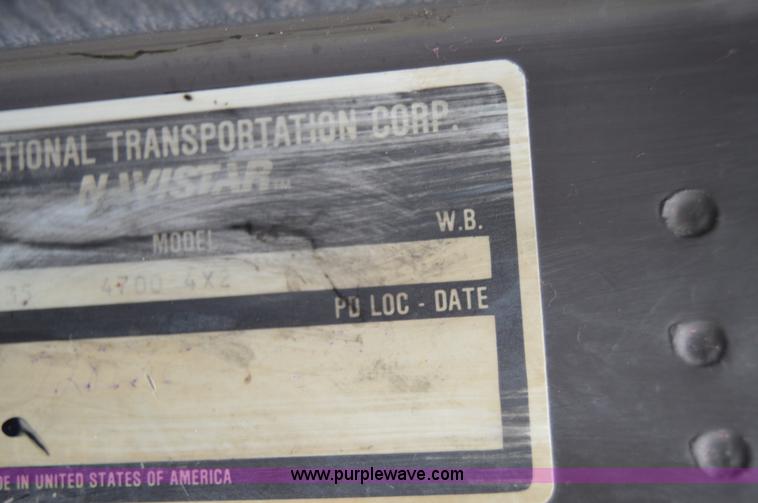 image for item AY9495 1993 International 4700 crane truck