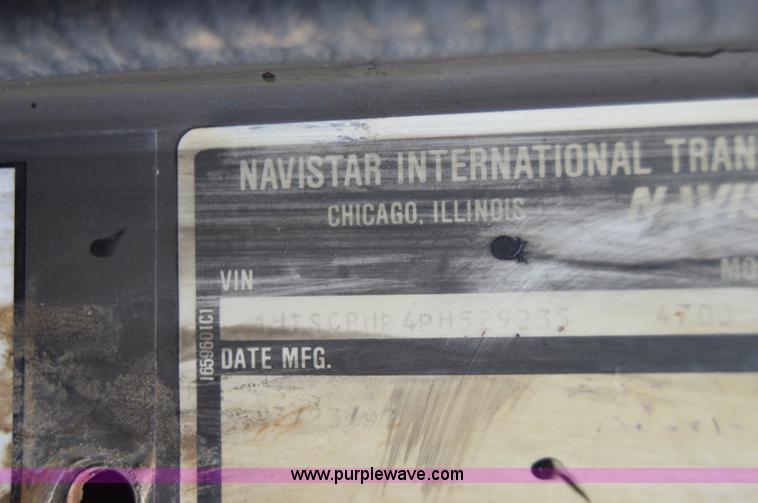 image for item AY9495 1993 International 4700 crane truck