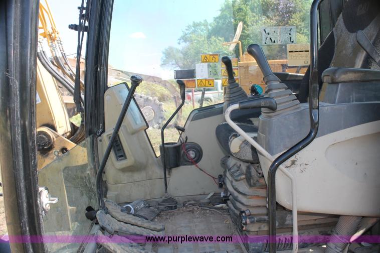 image for item D4922 2006 Caterpillar 307C mini excavator