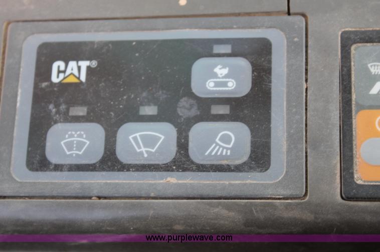 image for item D4922 2006 Caterpillar 307C mini excavator