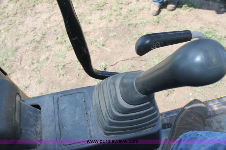 image for item D4922 2006 Caterpillar 307C mini excavator