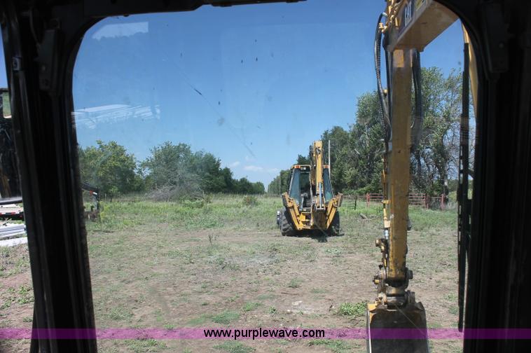 image for item D4922 2006 Caterpillar 307C mini excavator