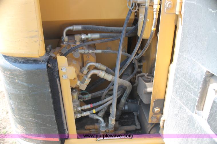 image for item D4922 2006 Caterpillar 307C mini excavator