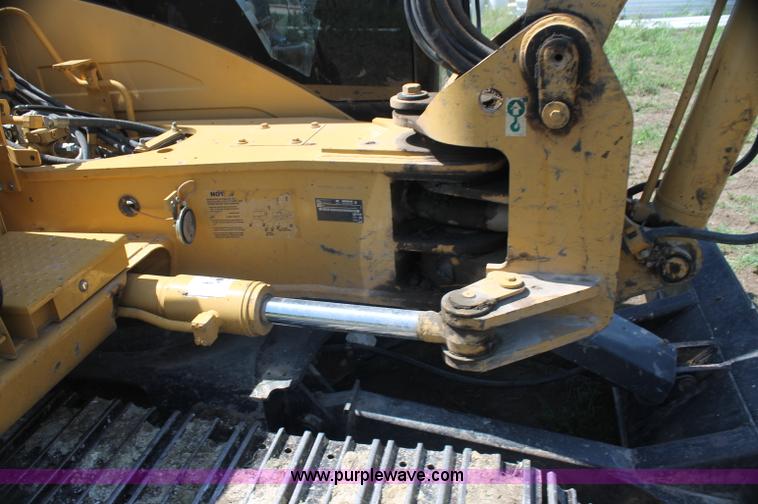 image for item D4922 2006 Caterpillar 307C mini excavator
