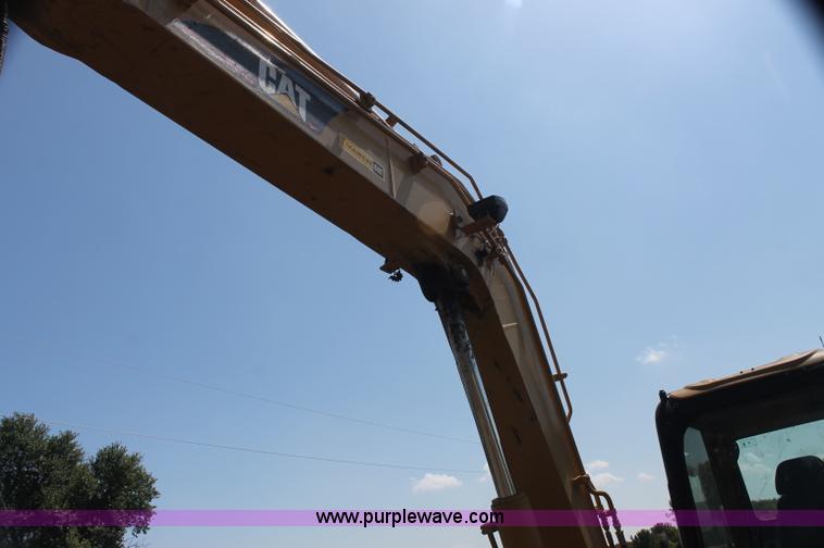 image for item D4922 2006 Caterpillar 307C mini excavator