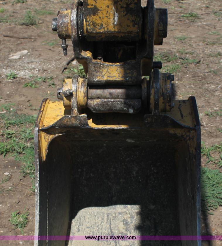 image for item D4922 2006 Caterpillar 307C mini excavator