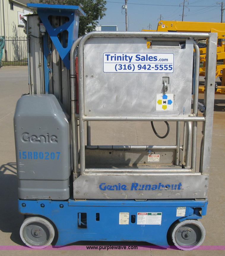 image for item E7987 2002 Genie GR15 runabout man lift