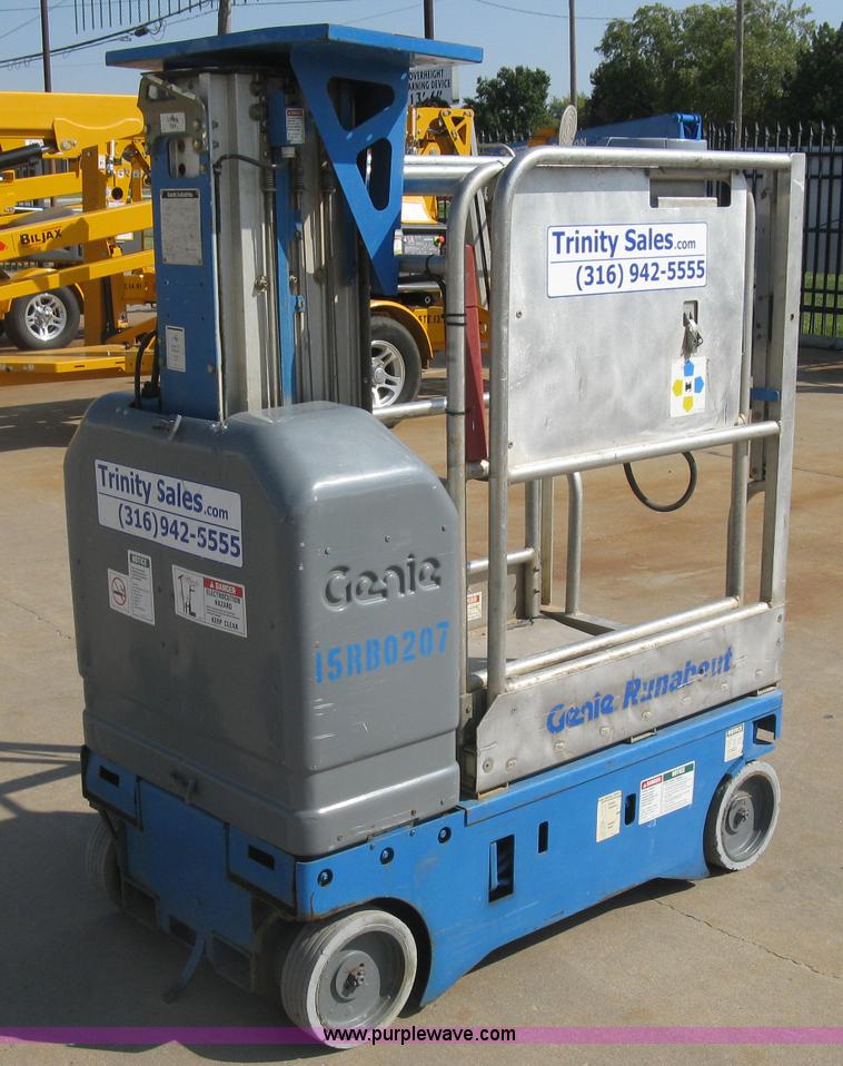 image for item E7987 2002 Genie GR15 runabout man lift