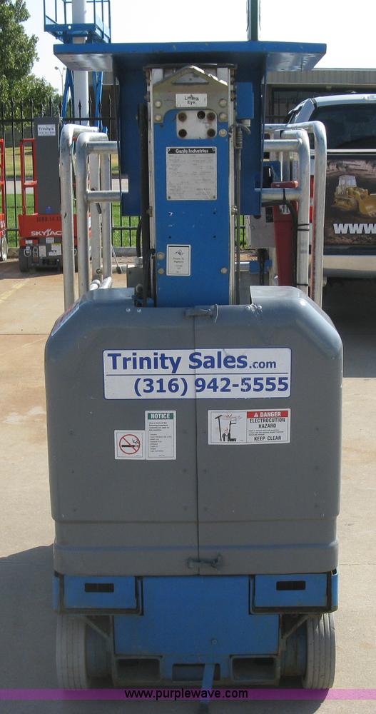 image for item E7987 2002 Genie GR15 runabout man lift