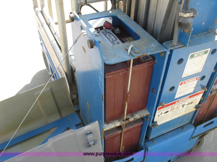 image for item E7987 2002 Genie GR15 runabout man lift